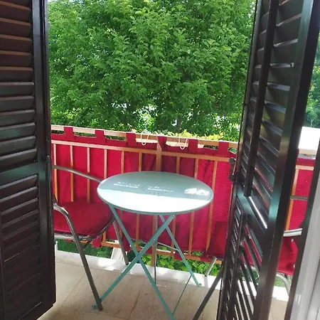 Donna Apartment