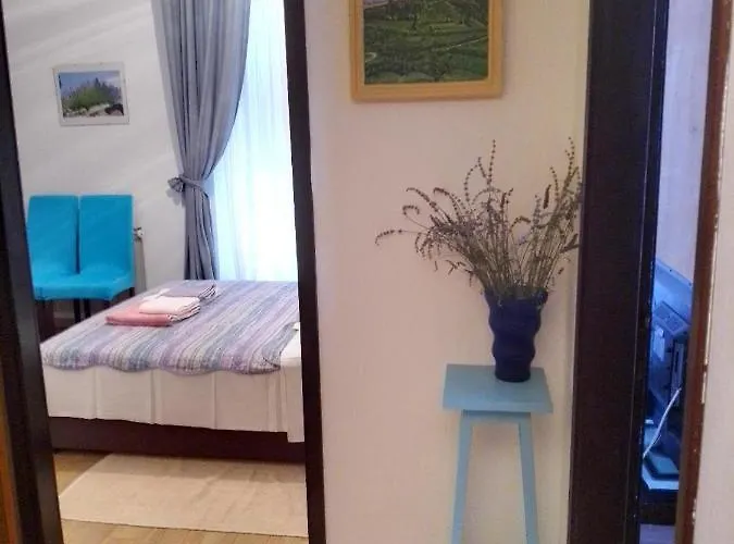 Donna Appartamento Porec