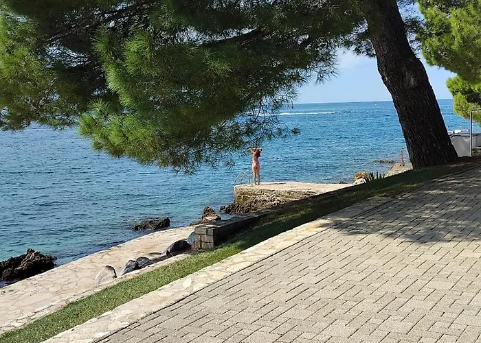 Donna Appartamento *